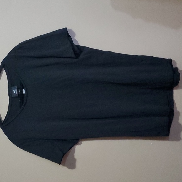 H&M tshirt size large - Picture 1 of 3